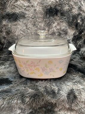 RARE PATTERN Corningware Pastel Bouqet Pattern 5 Liters
Casserole Dish